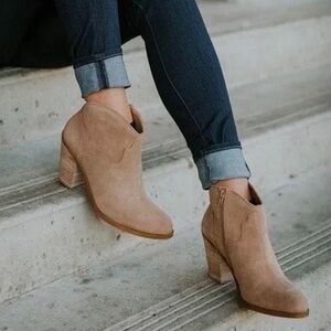 Lucky Brand Tan Suede Ankle Booties
